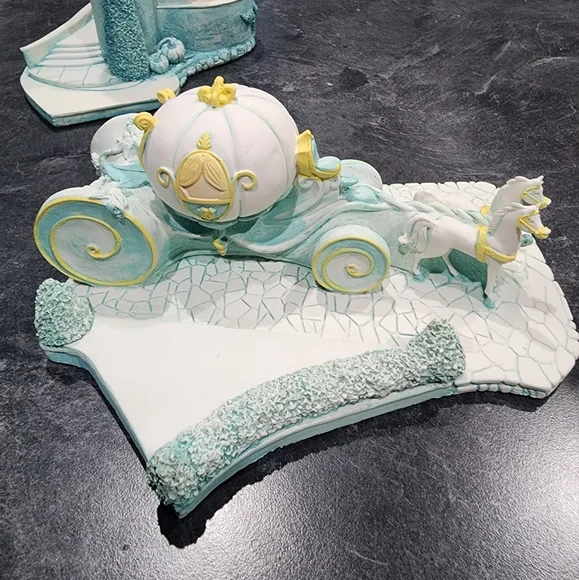 Goebel Olszewski Cinderella Dream Castle and Carriage Figurine - Picture 7 of 11